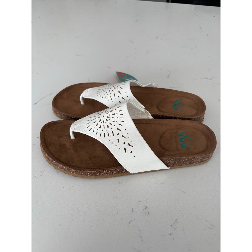 NWT Yuu leather eyelet thong sandals sz 11 white/tan boho coastal chic comfort - Picture 4 of 8